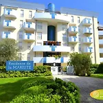 Green Holiday Wohnung Mit Schwimmbad