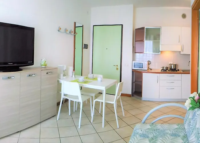 Green Holiday Wohnung Mit Schwimmbad